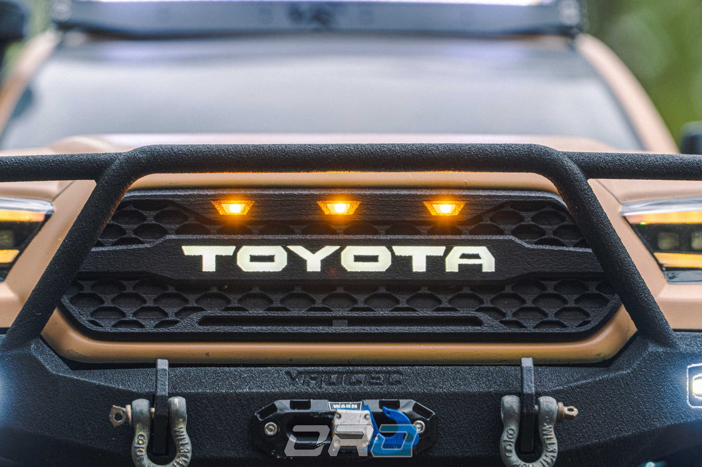 Enduro Knightrunner Dual-Light Style Grille