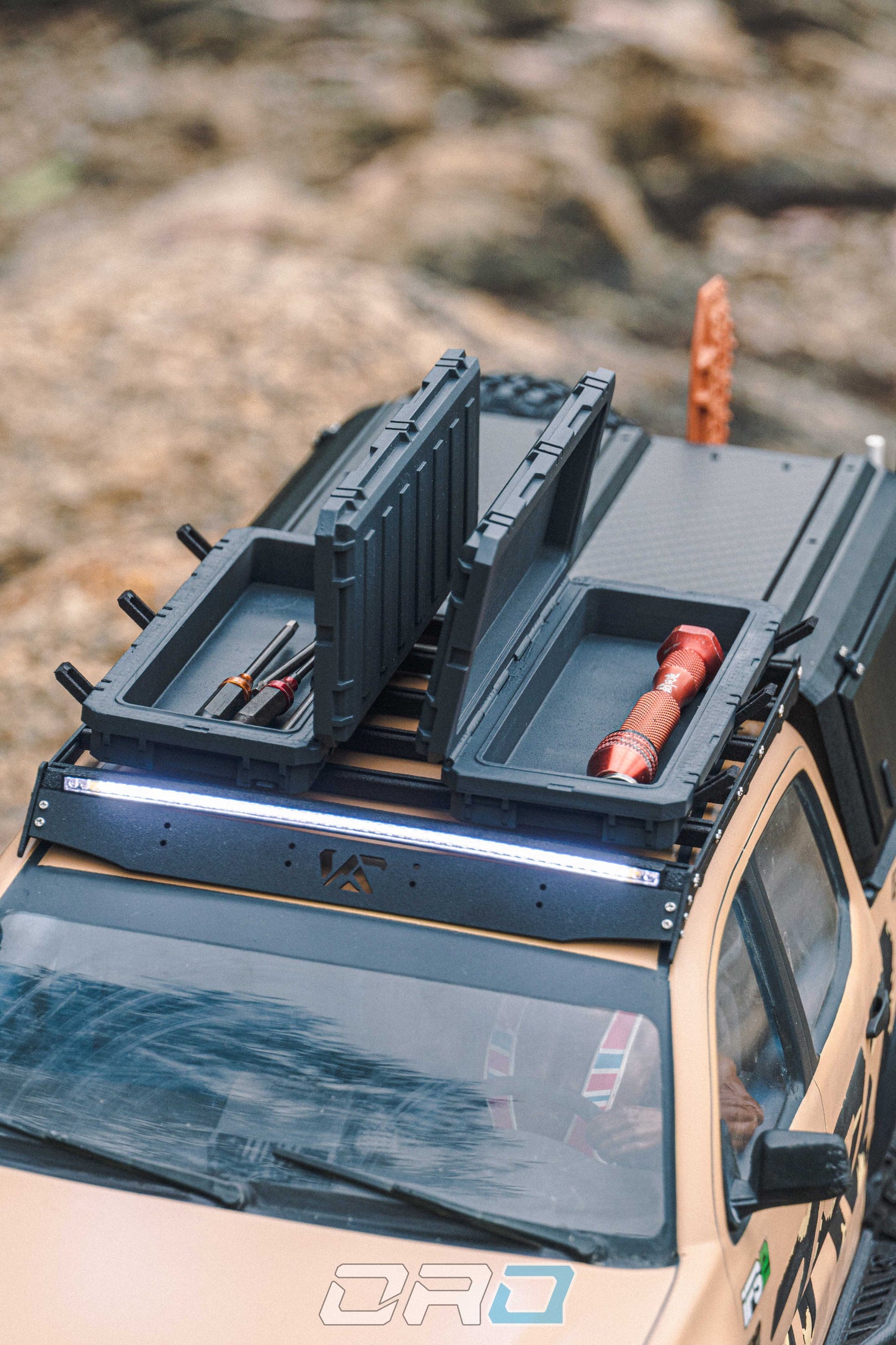 1/10 Heavy-Duty Storage Case